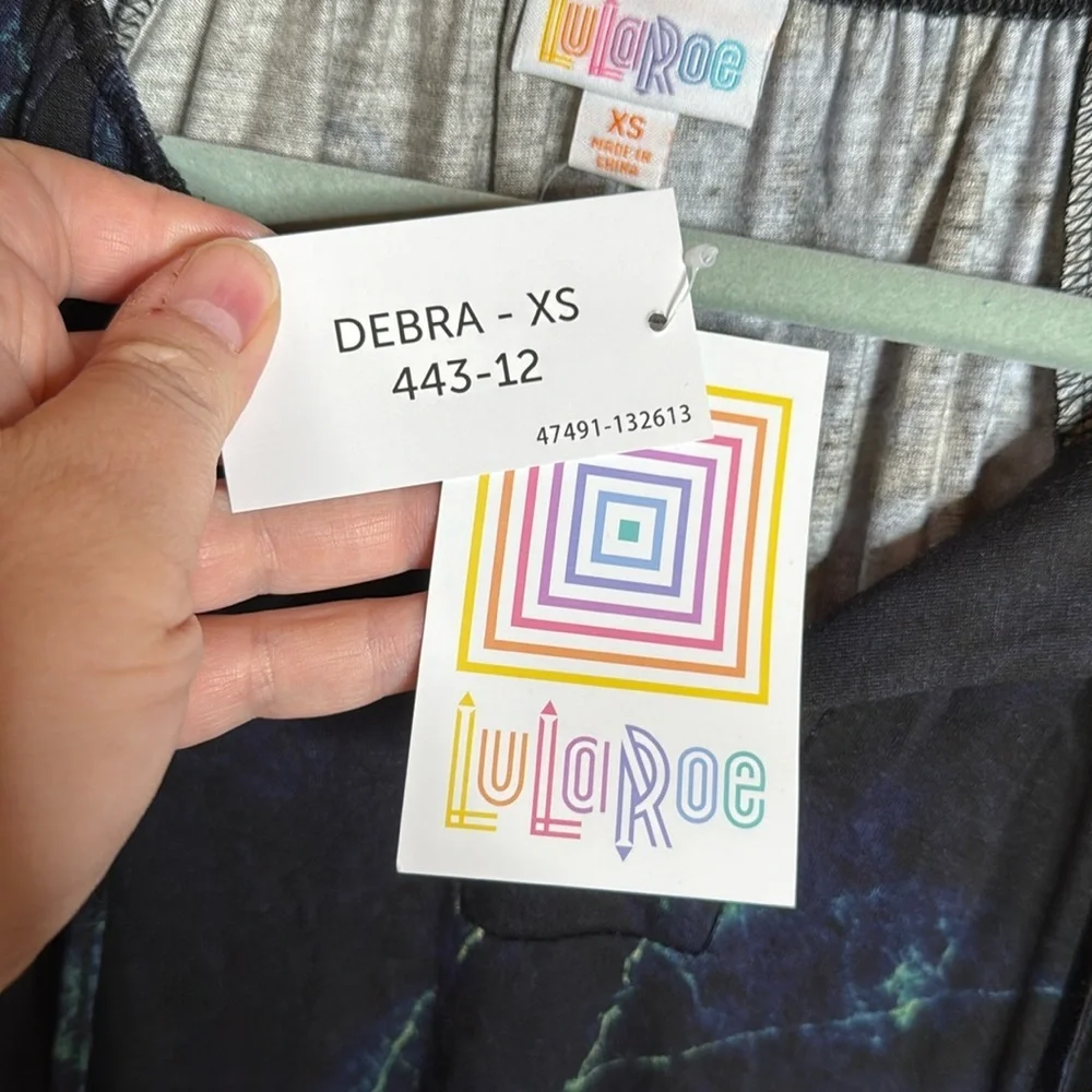 NWT LuLaRoe Debra Peasant Top XS Black Blue Green Tie Dye 3/4 Sleeve Blouse - Picture 6 of 9